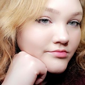 Meet your Posher, Alisha